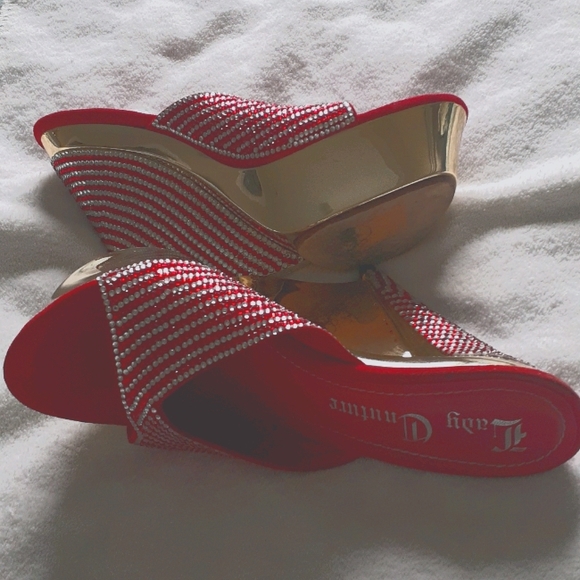 Shoes - Picture 2 of 5